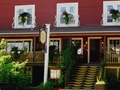 Vue de la facade de l'auberge